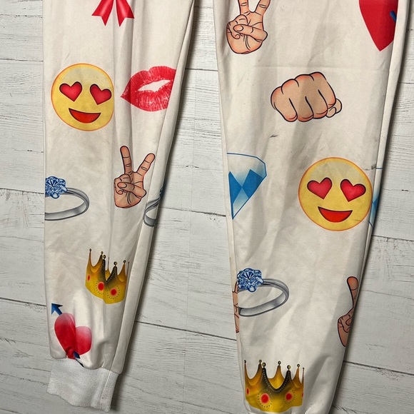 Women's White Heart Emoji Jogger Sweatpants L Pink Happy Face Print Cute Comfy - Picture 7 of 10